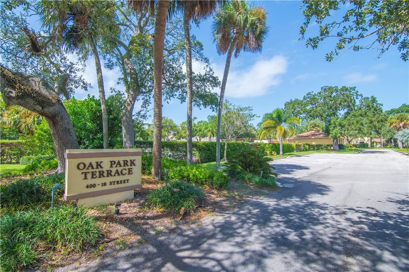 ALL OFFERS CONSIDERED! ROOF COMPLETED 2025! Very motivated - Beach Condo for sale in Vero Beach, Florida on Beachhouse.com
