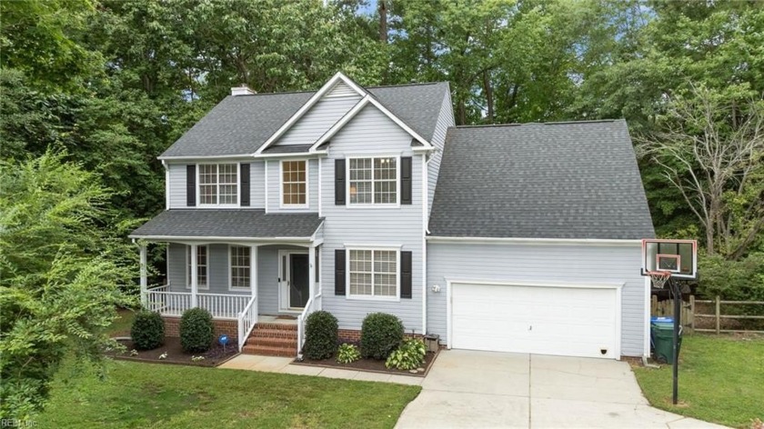 Welcome to 6446 Olde Bullocks Cir -- a peaceful lakeside retreat - Beach Home for sale in Suffolk, Virginia on Beachhouse.com