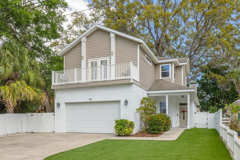 Welcome to this 4-bedroom, 3-full bath Hidden Gem, offering the - Beach Home for sale in Tarpon Springs, Florida on Beachhouse.com