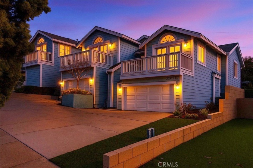 Welcome to Your Dream Home in the Heart of the Lantern 
 - Beach Townhome/Townhouse for sale in Dana Point, California on Beachhouse.com