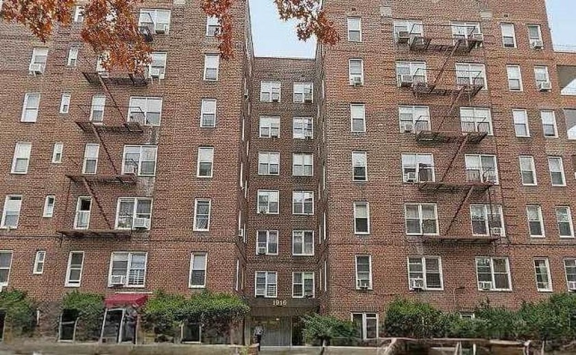 Welcome to this beautifully located 2nd-floor Junior 4 in the - Beach Other for sale in Brooklyn, New York on Beachhouse.com