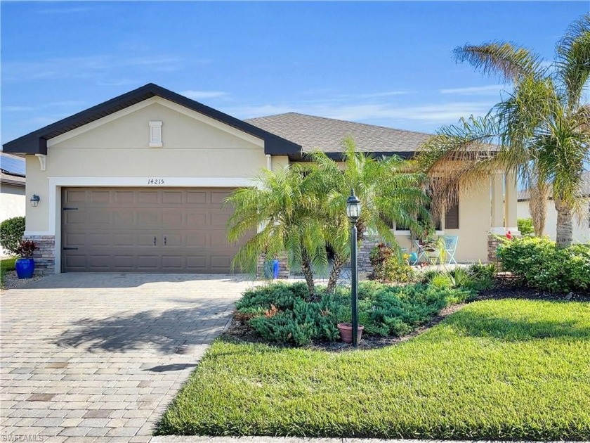 BEAUTIFUL LAKE VIEW HOME W/OPEN FLOOR PLAN AND MANY UPGRADES, ON - Beach Home for sale in Fort Myers, Florida on Beachhouse.com