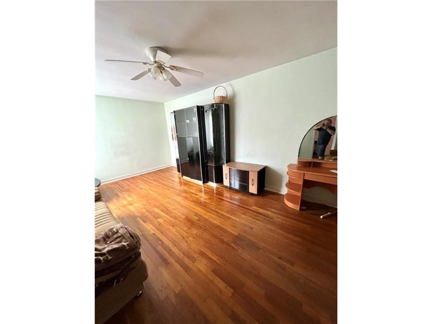 Charming & Spacious 500 Sq.Ft. Studio Coop in Prime Ocean - Beach Other for sale in New York, New York on Beachhouse.com