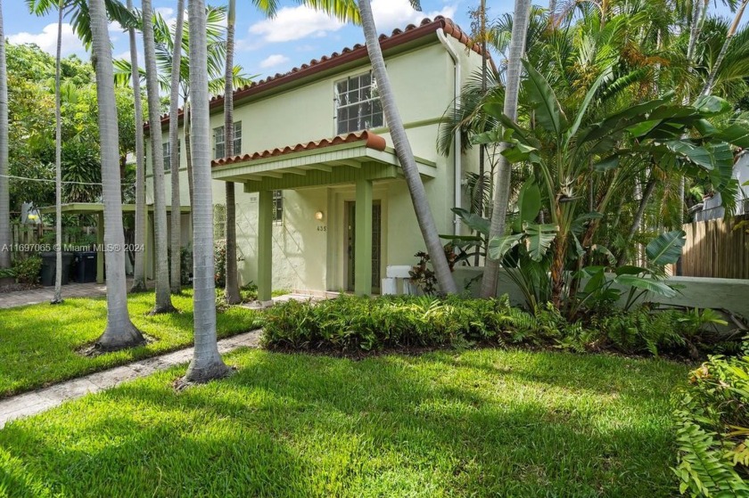 This 1932 ART DECO architectural gem offers a prime location in - Beach Home for sale in Miami Beach, Florida on Beachhouse.com