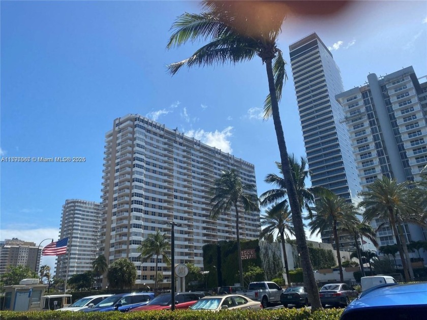 Fully furnished, remodeled kitchen, Ocean view, facing north - Beach Condo for sale in Hallandale Beach, Florida on Beachhouse.com