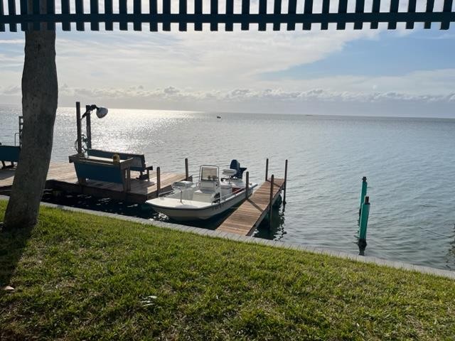 Bayfront condo with amazing sunset views . 1/1 Ground level es - Beach Condo for sale in South Padre Island, Texas on Beachhouse.com