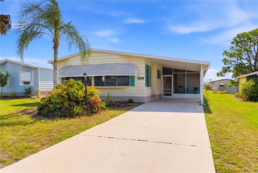 Wake up to tranquil canal views and enjoy the coastal lifestyle - Beach Home for sale in Sebastian, Florida on Beachhouse.com