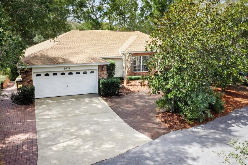 Looking for spacious living in the gated community of Parkwood - Beach Home for sale in Niceville, Florida on Beachhouse.com