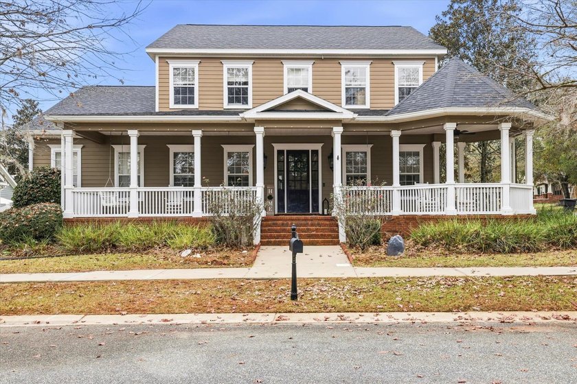Gorgeous SouthWood with picturesque pond views! This 4 bedroom - Beach Home for sale in Tallahassee, Florida on Beachhouse.com