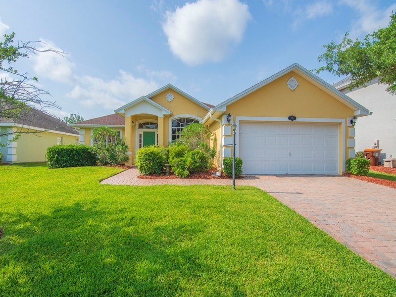 Furniture is negotiable. Lake Valencia at Citrus Springs-3 bed/2 - Beach Home for sale in Vero Beach, Florida on Beachhouse.com