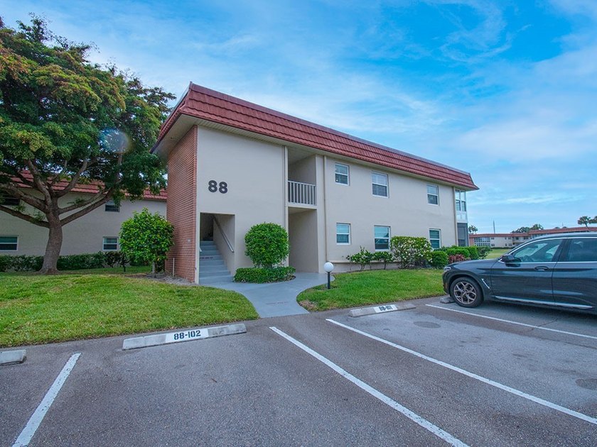 Everyone's favorite Vista Royale Model B floor plan with truly - Beach Condo for sale in Vero Beach, Florida on Beachhouse.com
