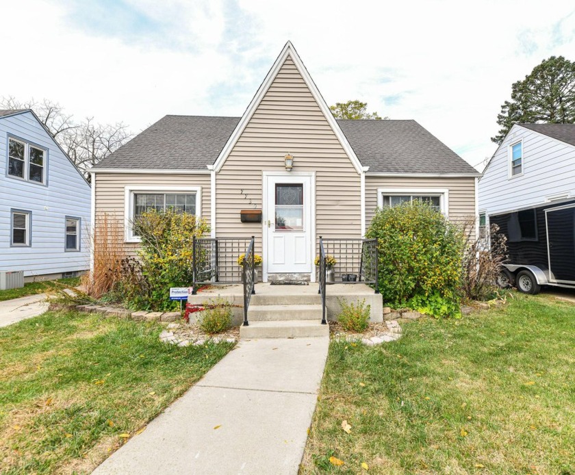 Very well updated Cape Cod in Kenosha's sought after World War - Beach Home for sale in Kenosha, Wisconsin on Beachhouse.com