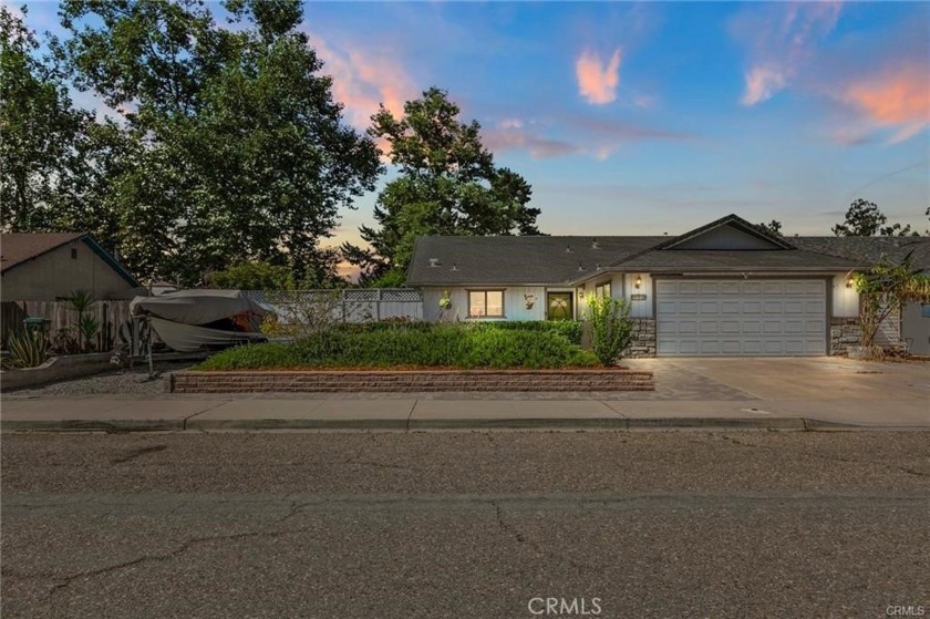 This delightful 3-bedroom, 2-bath home, nestled in the - Beach Home for sale in Nipomo, California on Beachhouse.com