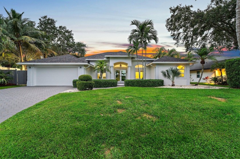 Welcome to this beautiful modern waterfront home with private - Beach Home for sale in Palm Beach Gardens, Florida on Beachhouse.com