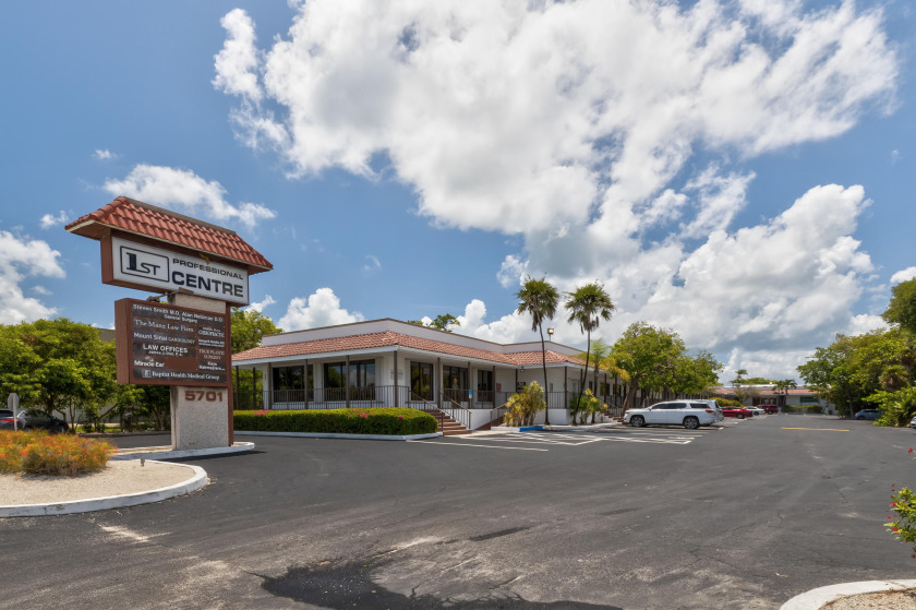 FIRST PROFESSIONAL CENTER is in the heart of Marathon. A unique - Beach Commercial for sale in Marathon, Florida on Beachhouse.com