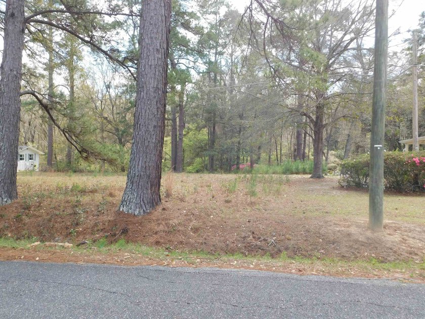Vacant lot located between 1509 and 1517 Fuller Road-great - Beach Lot for sale in Tallahassee, Florida on Beachhouse.com