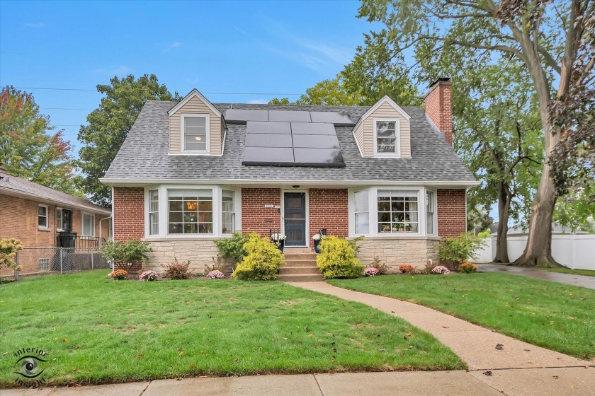 Step into comfort, character, and convenience at this - Beach Home for sale in Skokie, Illinois on Beachhouse.com