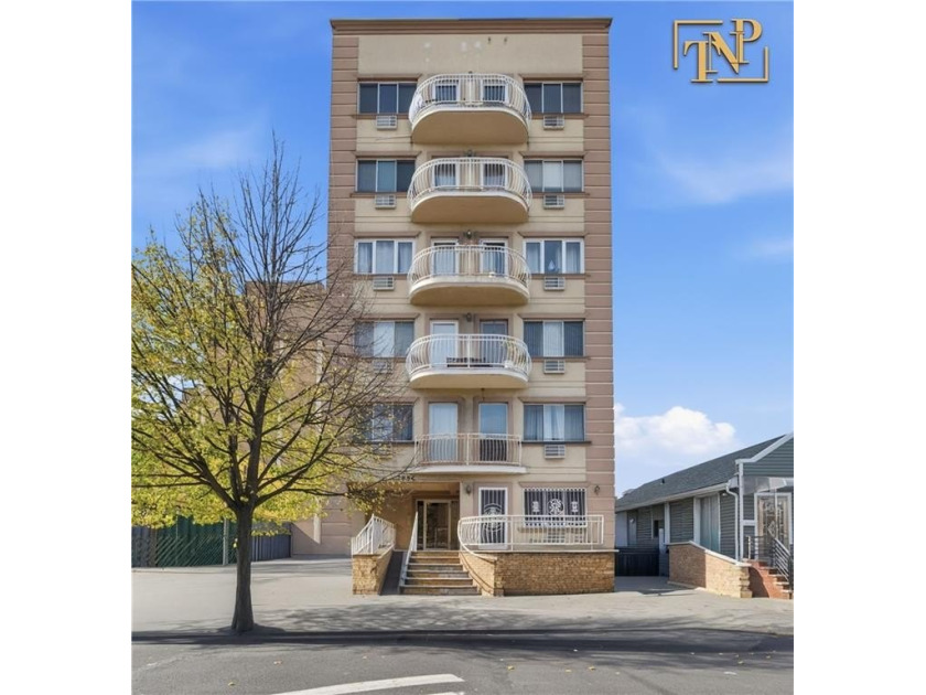 Experience luxury living at its finest!
This stunning - Beach Condo for sale in Brooklyn, New York on Beachhouse.com