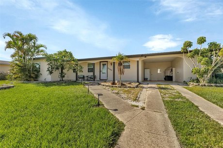 Welcome to this exquisitely updated 2-bedroom, 2-bathroom home - Beach Home for sale in Port Charlotte, Florida on Beachhouse.com