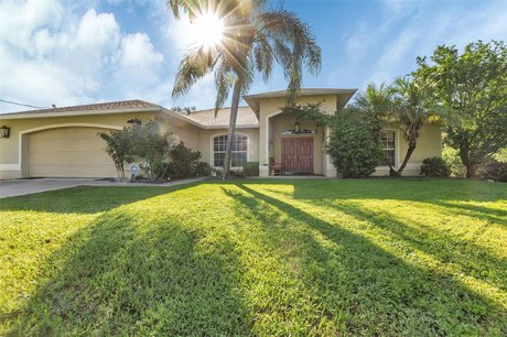 Price Improvement. It will be love at first site as you walk up - Beach Home for sale in North Port, Florida on Beachhouse.com