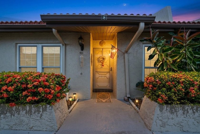 Discover your Florida retreat in this beautifully updated villa - Beach Condo for sale in Largo, Florida on Beachhouse.com