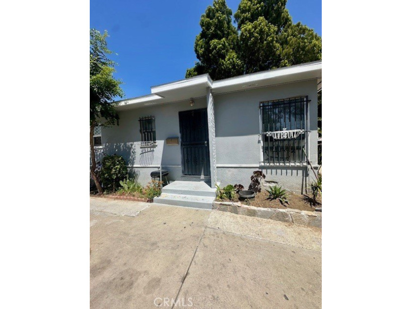 Attention Buyers! Best-priced fourplex in the city of Long - Beach Townhome/Townhouse for sale in Long Beach, California on Beachhouse.com