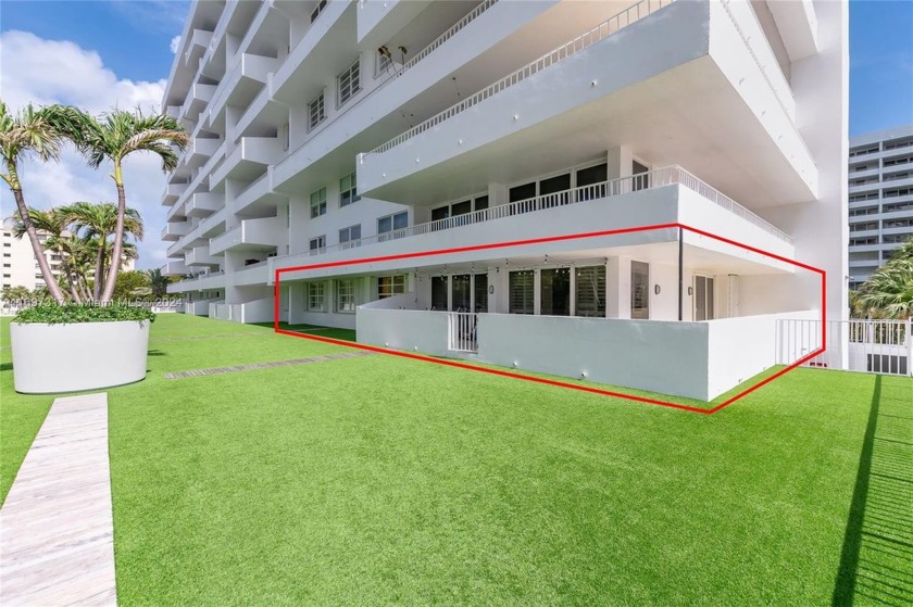 Gorgeous corner lanai unit in desirable Commodore Club South ! - Beach Condo for sale in Key Biscayne, Florida on Beachhouse.com