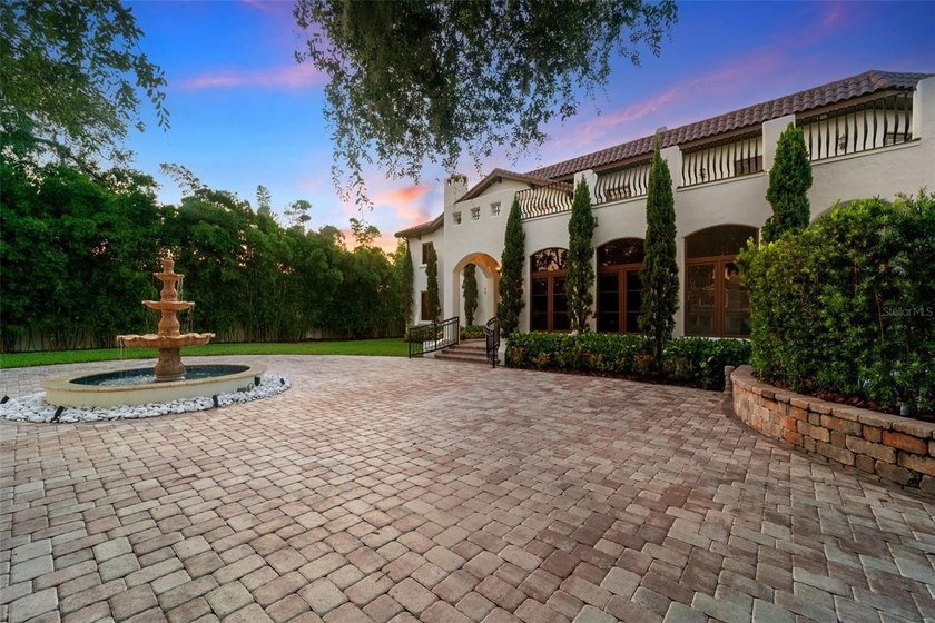 One or more photo(s) has been virtually staged. Welcome to 4555 - Beach Home for sale in Tampa, Florida on Beachhouse.com
