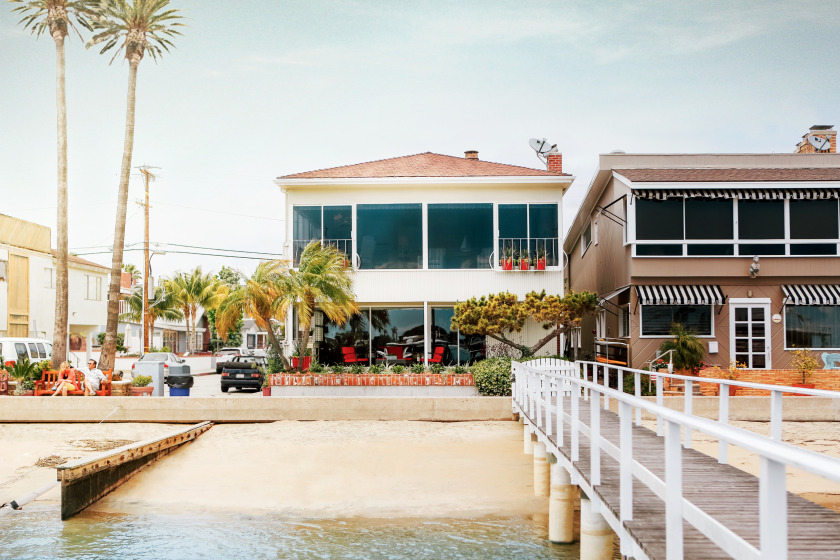 BEST BALBOA ISLAND BAYFRONT - 2 LIVING ROOMS-DOCK ACCESS- 2 CAR - Beach Vacation Rentals in Newport Beach, California on Beachhouse.com