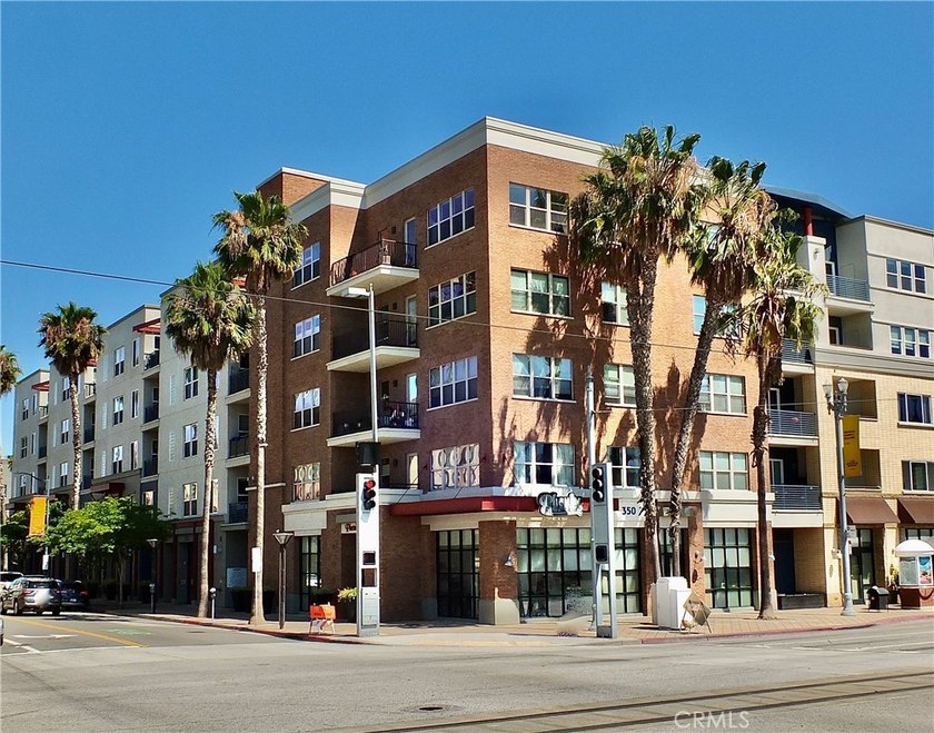 Stylish and upgraded 2-bedroom, 2-bath condo with a flexible den - Beach Condo for sale in Long Beach, California on Beachhouse.com
