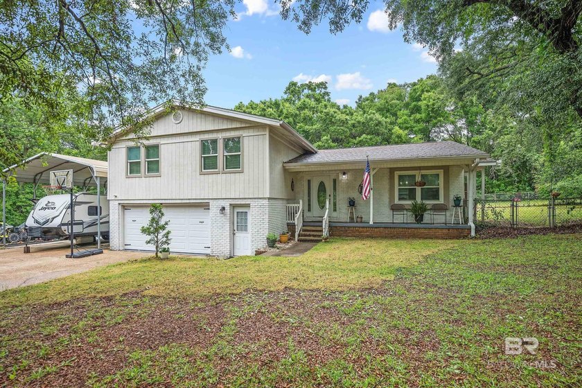 Beautifully remodeled home on 1.7 private acres with no HOA and - Beach Home for sale in Lillian, Alabama on Beachhouse.com