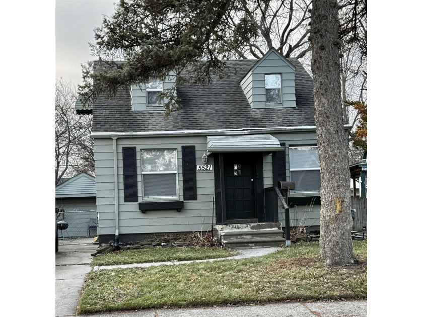 Calling all investors and first-time home buyers! This charming - Beach Home for sale in Detroit, Michigan on Beachhouse.com
