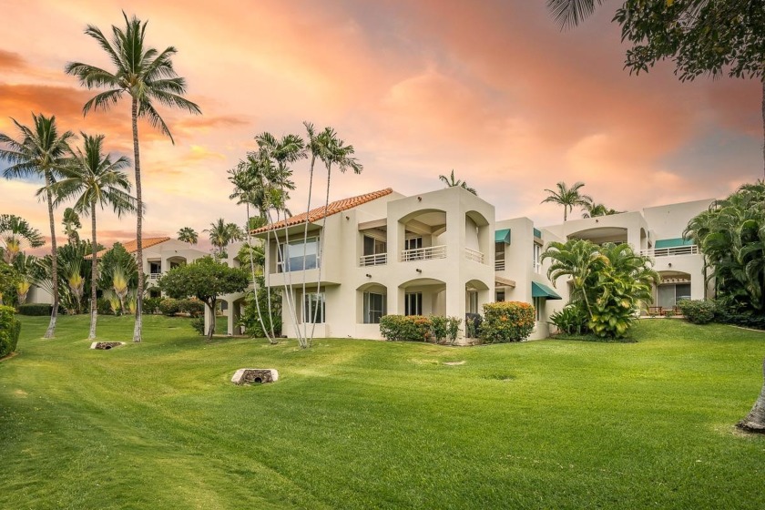 Amazing opportunity to own 2bed/2ba spacious top floor condo in - Beach Condo for sale in Kihei, Hawaii on Beachhouse.com