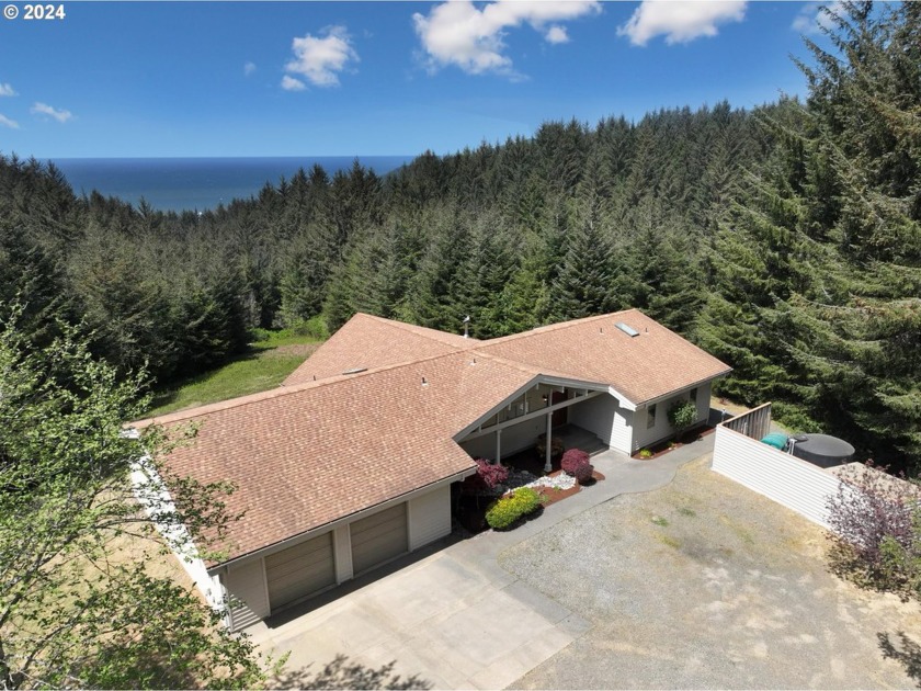 Majestic Oceanview custom Lindal Cedar Home, you are greeted by - Beach Home for sale in Brookings, Oregon on Beachhouse.com