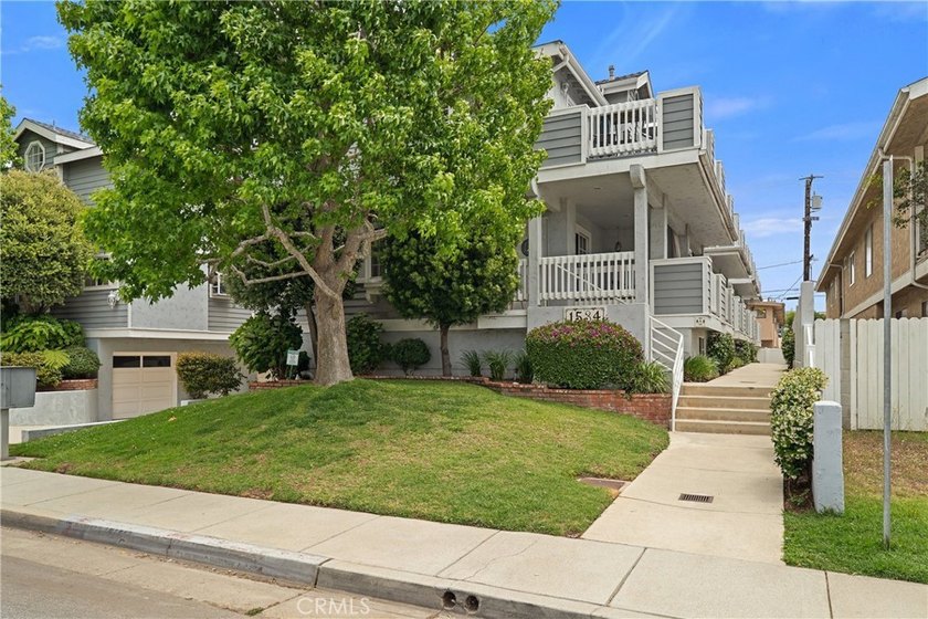 Welcome to 1534 Marcelina Ave, Unit A -- a charming Cape - Beach Townhome/Townhouse for sale in Torrance, California on Beachhouse.com