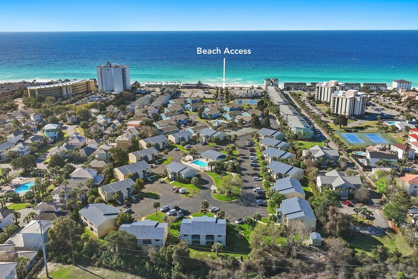 Welcome to coastal living in the heart of Destin along scenic - Beach Condo for sale in Destin, Florida on Beachhouse.com