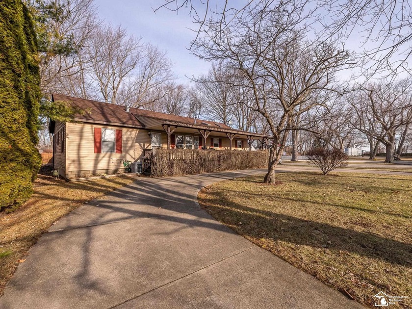 Beautiful Ranch in Bolles Harbor near Lake Erie with water views - Beach Home for sale in Monroe, Michigan on Beachhouse.com