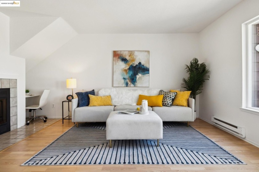 This 2-story, 1 bed | 1 bath condo in Marina Bay features a - Beach Condo for sale in Richmond, California on Beachhouse.com