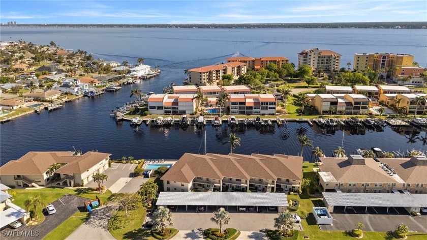 Welcome to this stunningly remodeled 2-bedroom, 2-bathroom condo - Beach Condo for sale in Cape Coral, Florida on Beachhouse.com