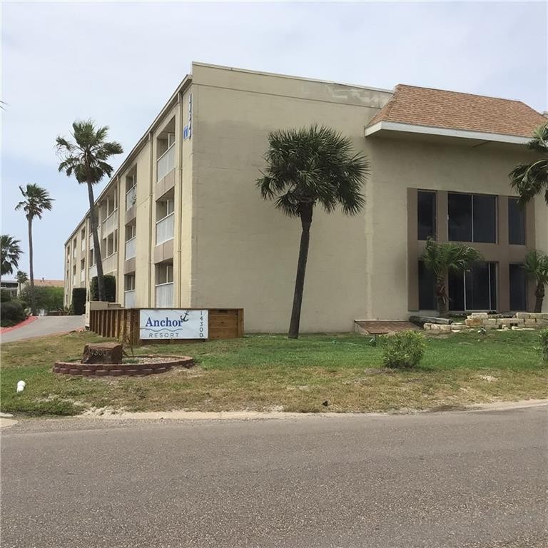 Remodeled Penthouse Unit located in Bldg. B w/3bdrms, 3 full - Beach Condo for sale in Corpus Christi, Texas on Beachhouse.com