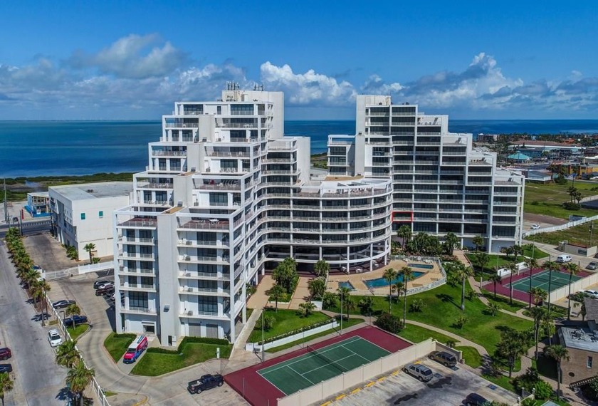 Fantastic, spacious condo with elevated ceilings and spanning - Beach Condo for sale in South Padre Island, Texas on Beachhouse.com