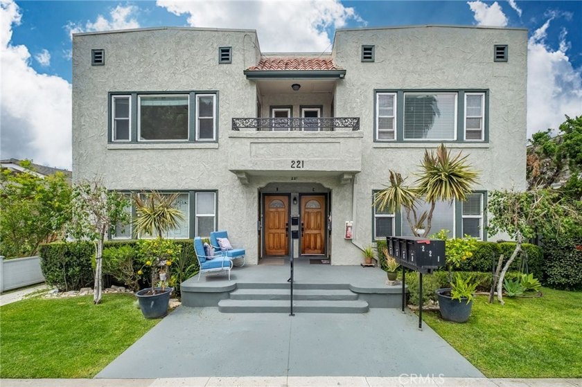 Located in the highly desirable Belmont Heights neighborhood of - Beach Townhome/Townhouse for sale in Long Beach, California on Beachhouse.com