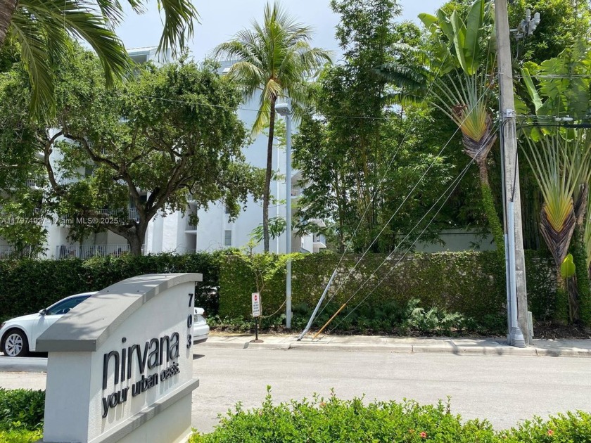 Luxurious 1/1 condo in Mimo Districtpletely remodeled with - Beach Condo for sale in Miami, Florida on Beachhouse.com