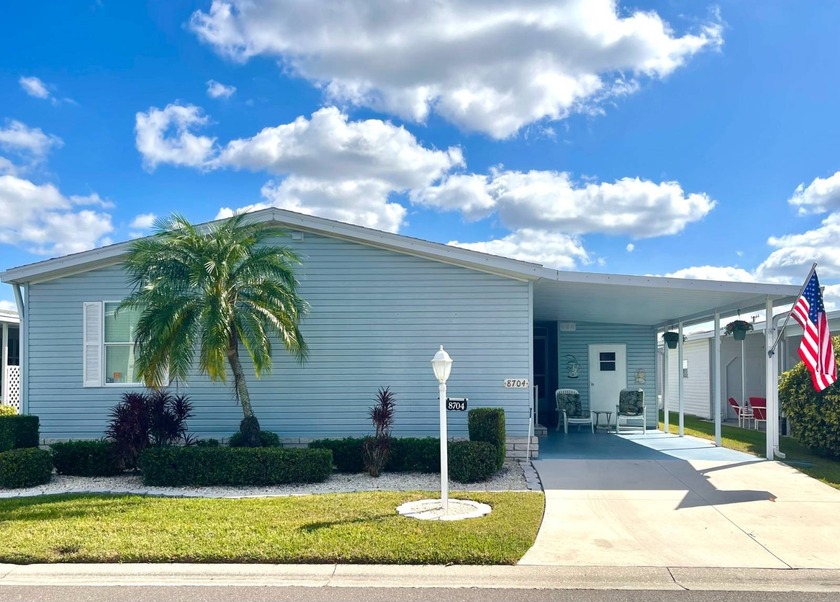 DON'T MISS this 3BD/2BA MERI HOME! GATED 55+ COMMUNITY! SPLIT - Beach Home for sale in Palmetto, Florida on Beachhouse.com
