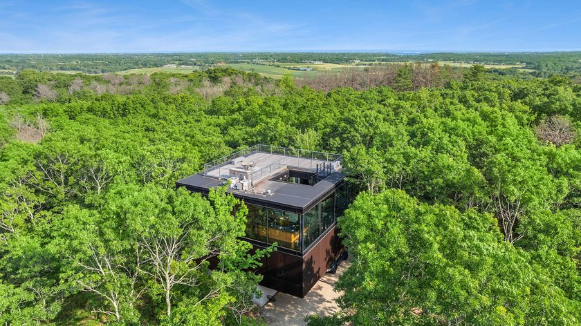 Secreted within a hidden, private Hamptons enclave, minutes from - Beach Home for sale in Water Mill, New York on Beachhouse.com