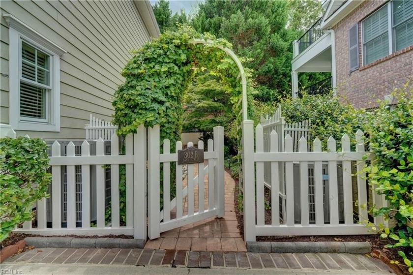 Beautiful open floor plan with welcoming outdoor paved patio - Beach Condo for sale in Virginia Beach, Virginia on Beachhouse.com