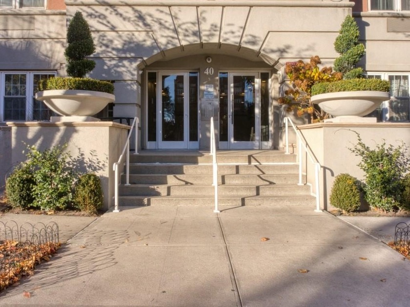 Luxury awaits in this gated community in the heart of Brighton - Beach Condo for sale in Brooklyn, New York on Beachhouse.com