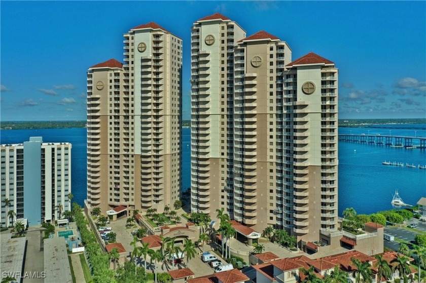 INCREDIBLE VIEWS WITH THIS TOP FLOOR UNIT THAT BENEFITS FROM - Beach Condo for sale in Fort Myers, Florida on Beachhouse.com