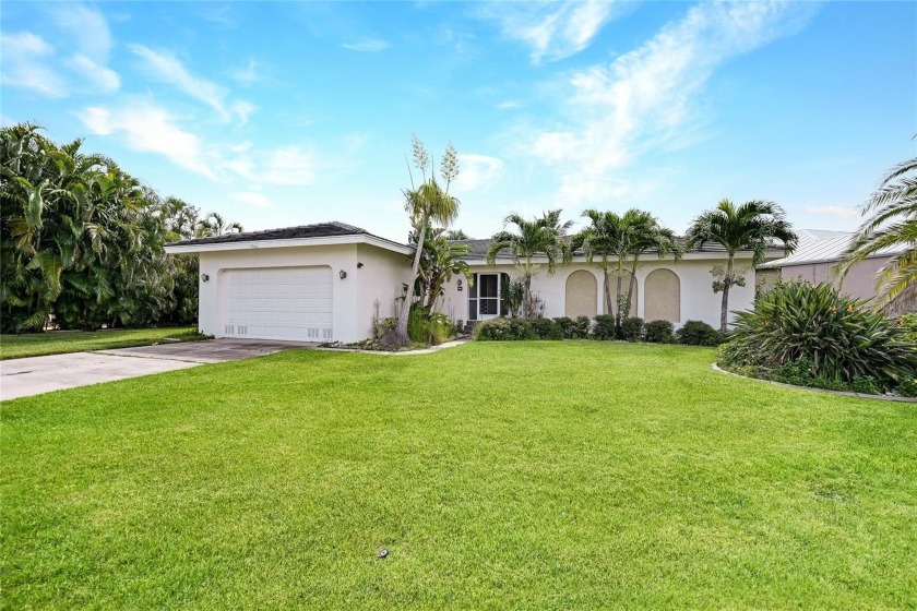 Welcome to your perfect slice of paradise in Punta Gorda Isles! - Beach Home for sale in Punta Gorda, Florida on Beachhouse.com