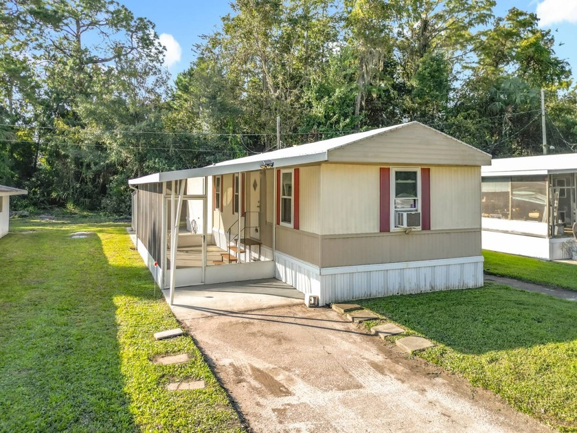 (Espanol a continuacion)    Welcome to Suncoast MH & RV Resort - Beach Home for sale in Crystal River, Florida on Beachhouse.com